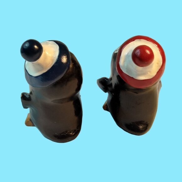 Penguin Figurines Punta Arenas Chile Souvenir  VTG Shabby Distressed  Lot 2 - Picture 3 of 9